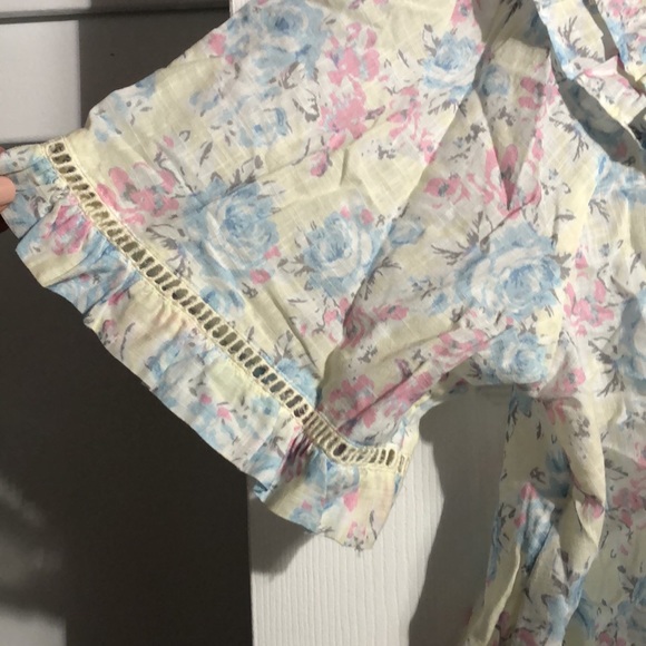 Free People Pastel Floral Crop - Picture 4 of 5